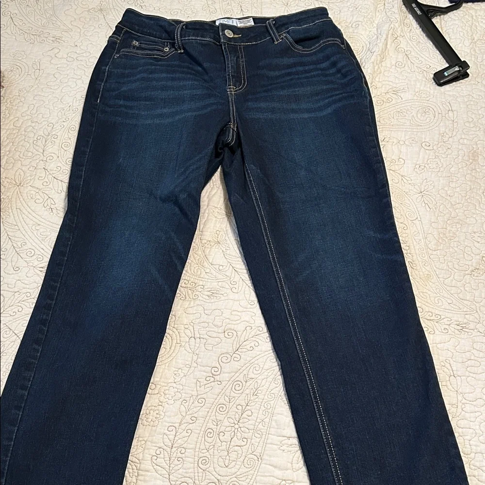 Time and Tru Indigo Denim Jeans - Picture 2 of 6